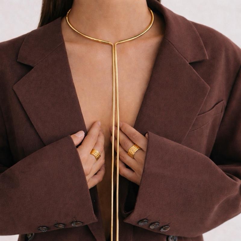 Collana Minimal con Fili Pendenti – Silver & Gold