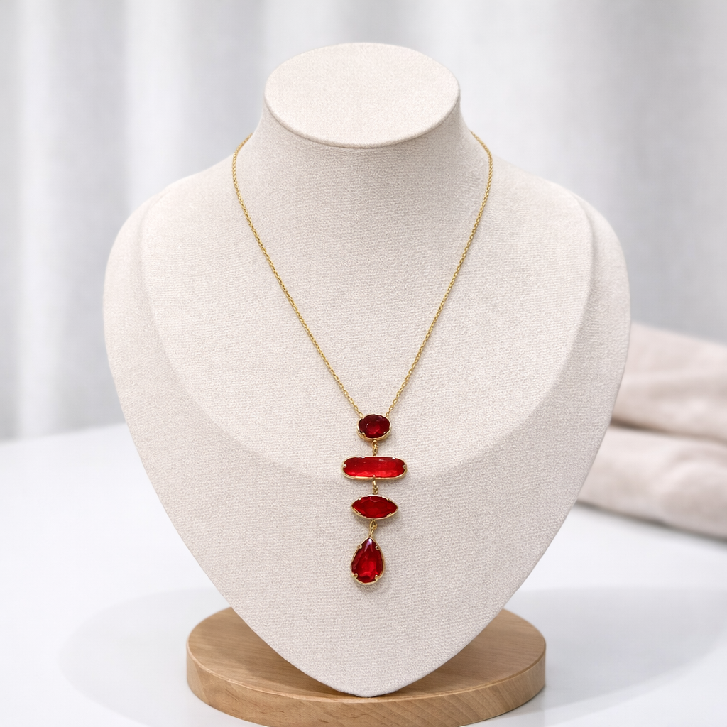 Collana Donna Gold con Pietre Rosse – Collana Lunga Elegante con Ciondolo