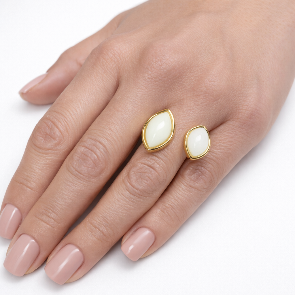 Anello Doppia Pietra Ovale Color Avorio – Design Elegante Minimal | Finitura Gold